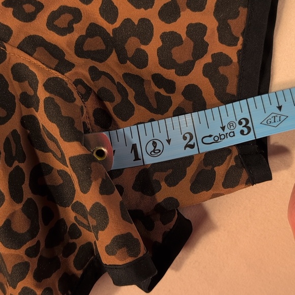 Nike Women's Brown Leopard Print Running Shorts - Picture 7 of 12